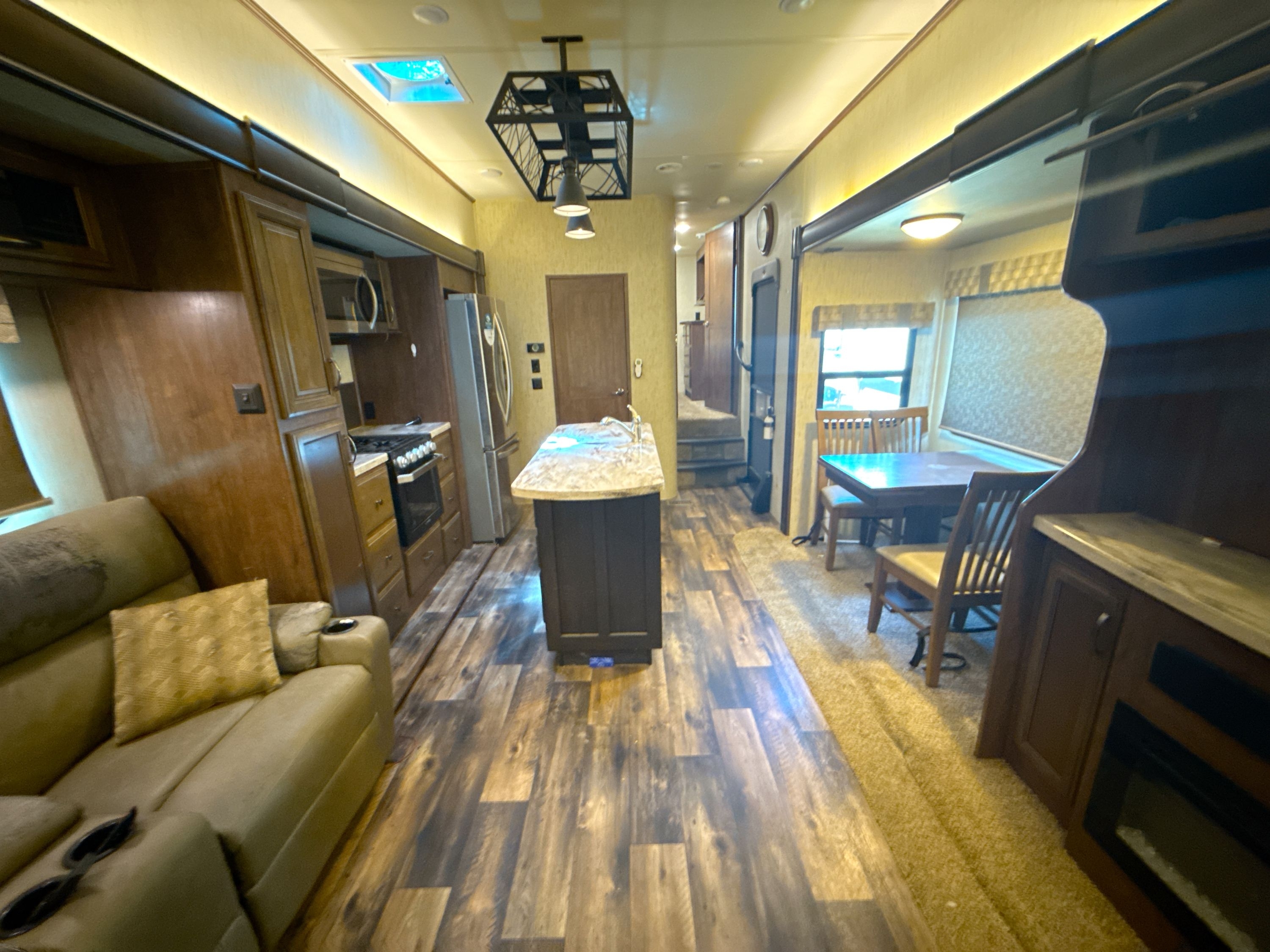 2019 Forest River SANDPIPER 378FB in calera AL