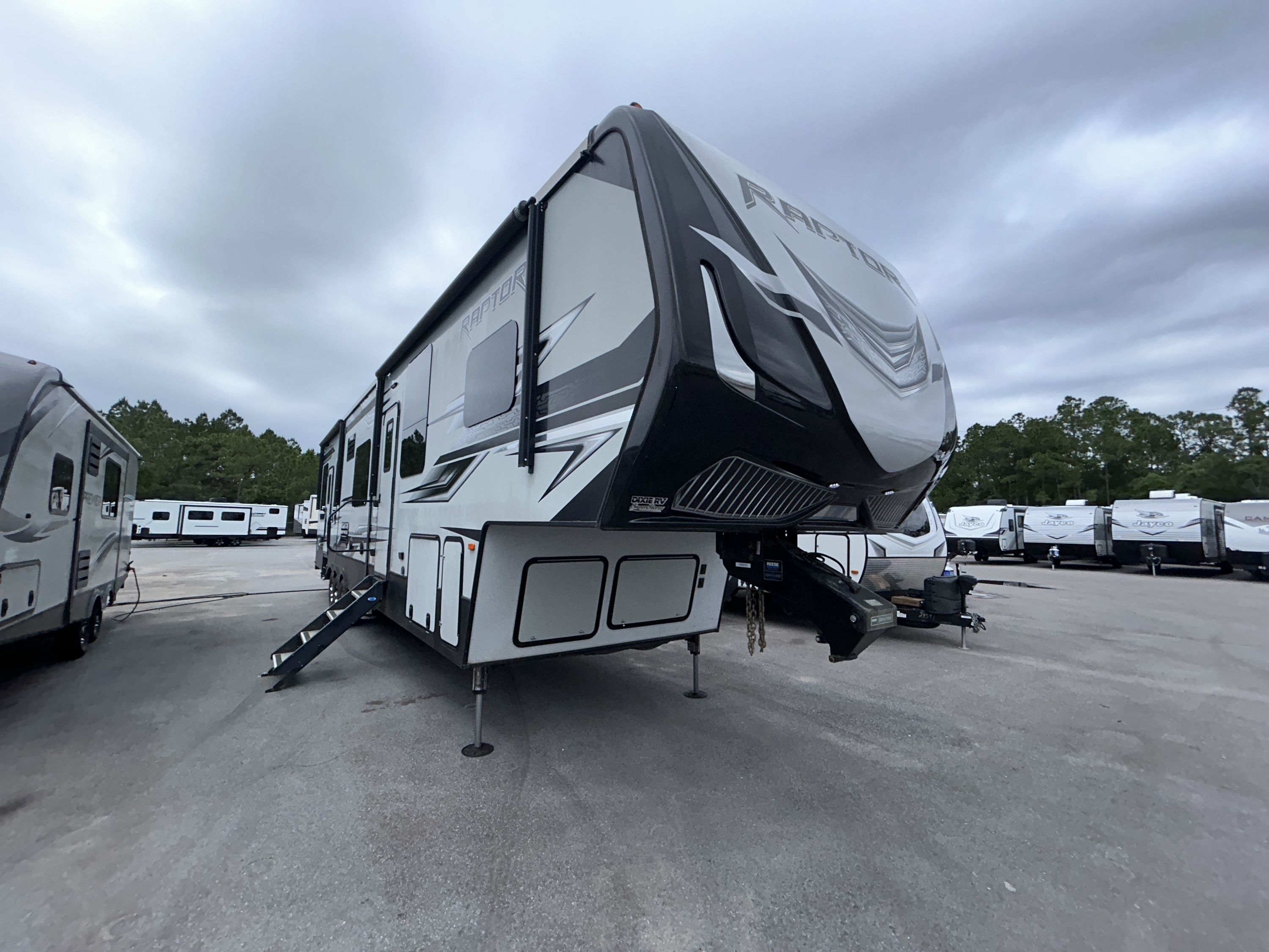 2018 Keystone RAPTOR 425TS Fifth Wheel Toy Hauler RV