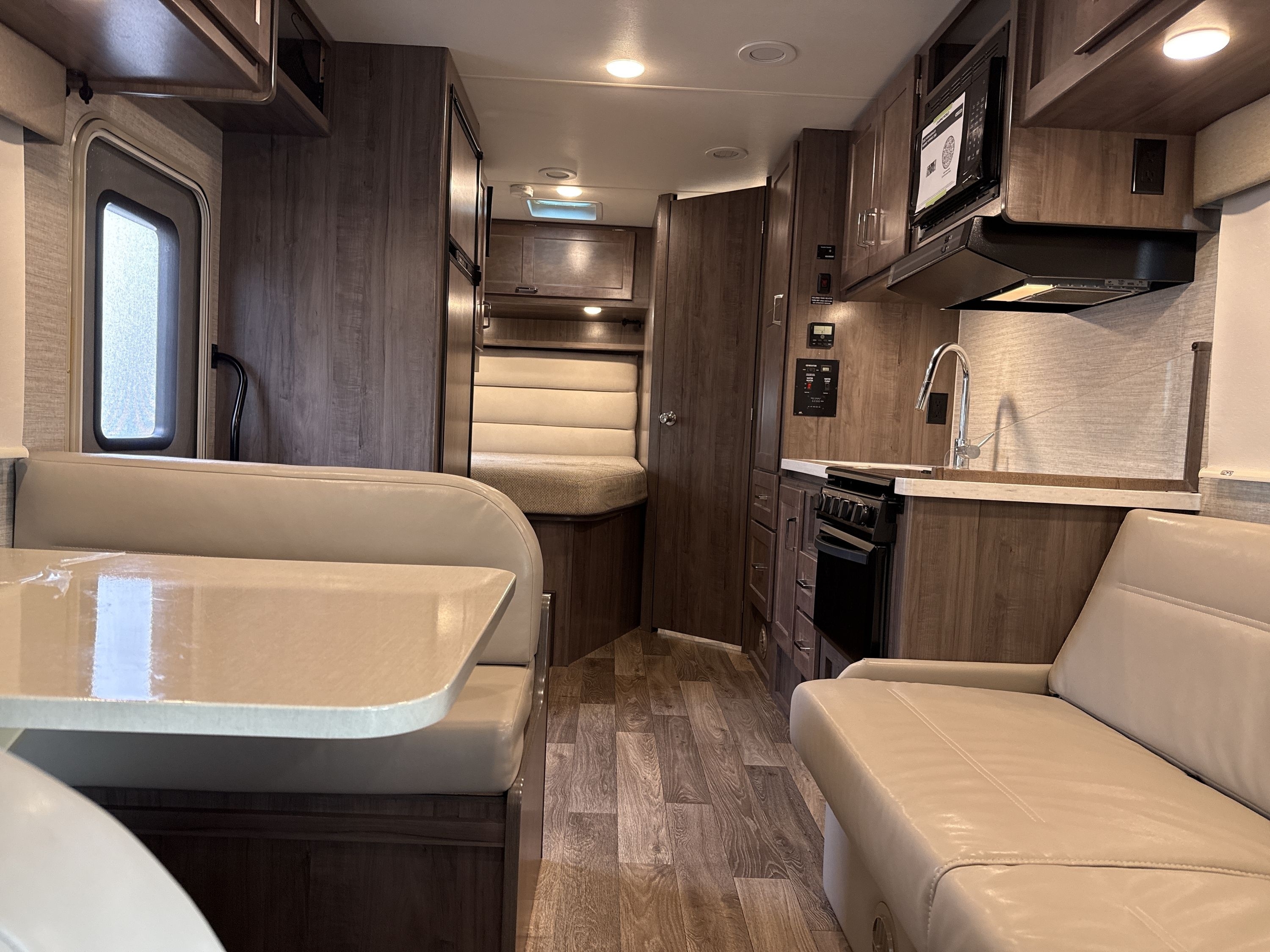 2022 Winnebago MINNIE WINNIE 25B in elkhart IN