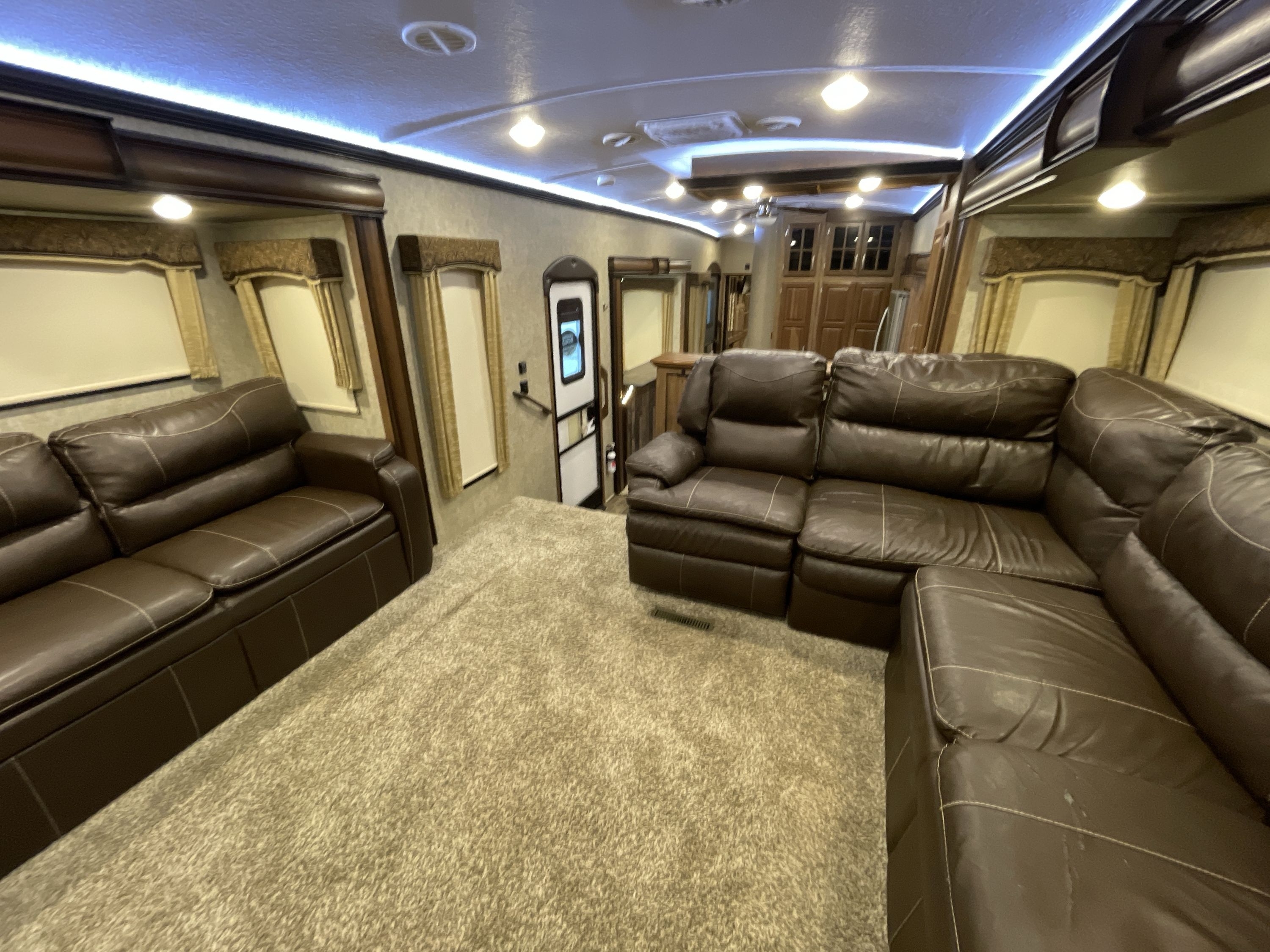 2017 Keystone MONTANA 3711FL in london KY