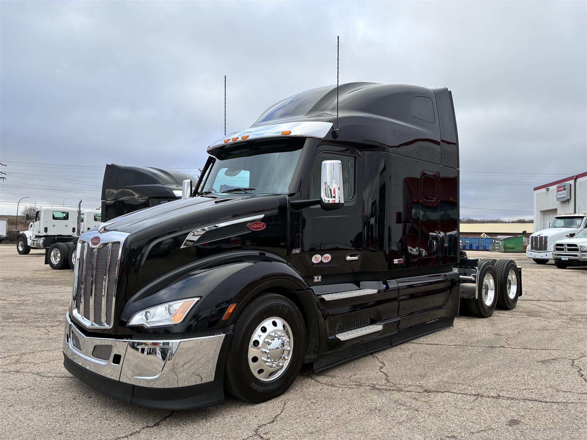 2027 PETERBILT 579 in Fargo, ND