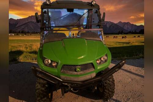 2016 John Deere GATOR XUV590I BASE in white city OR