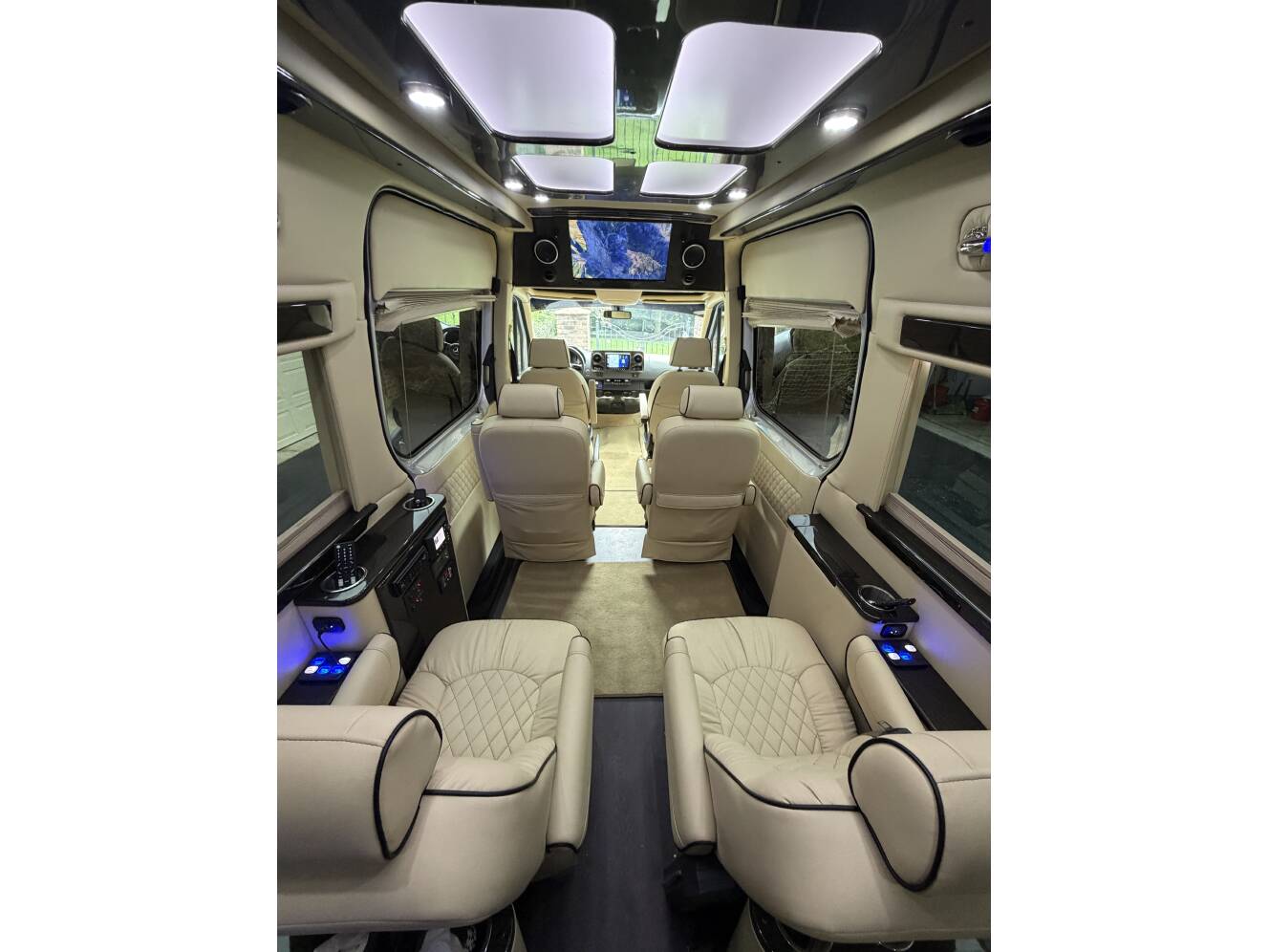 A photo of this 2019 Ultimate Toys PRESIDENTIAL