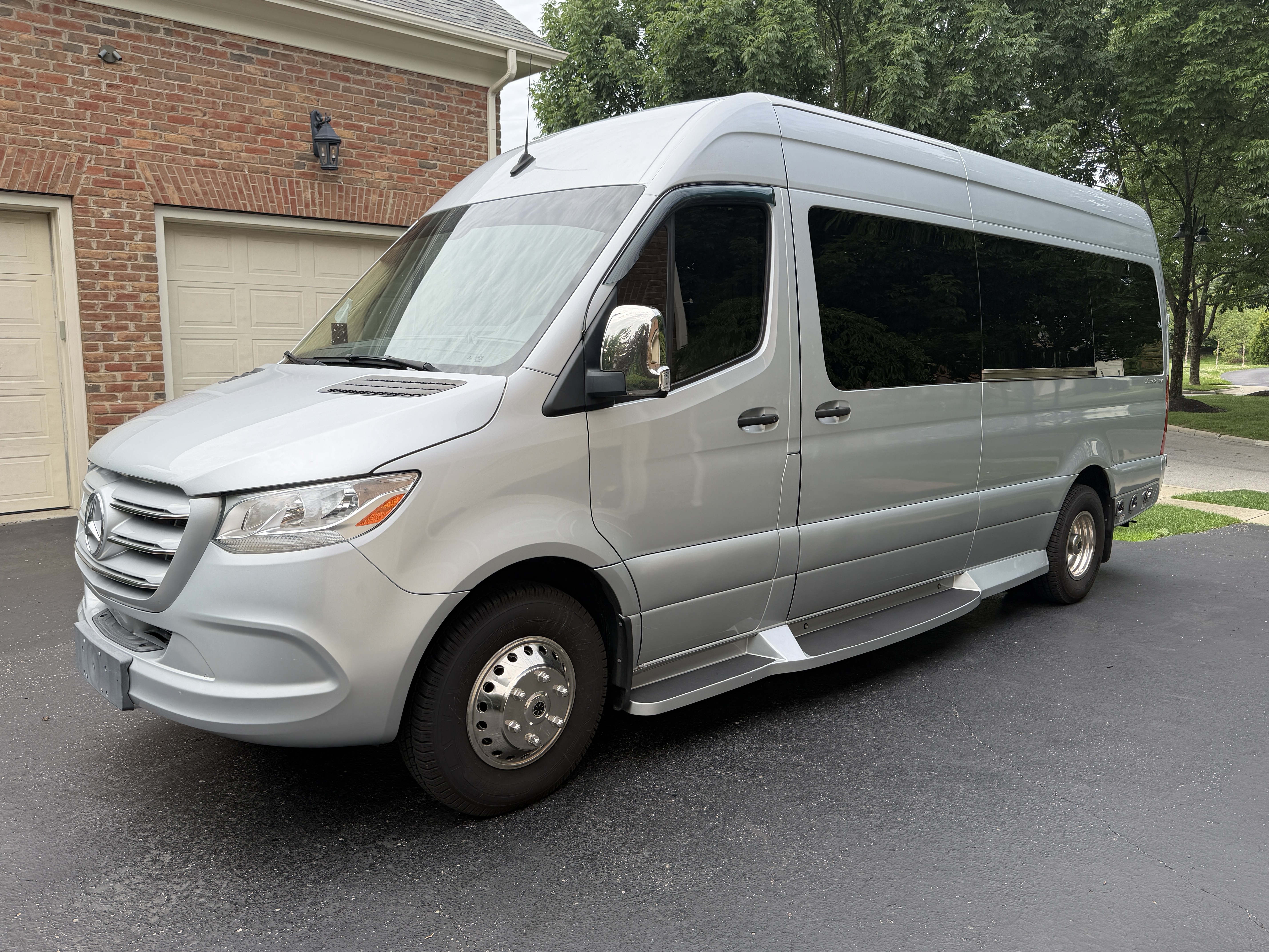 2019 Ultimate Toys PRESIDENTIAL RV