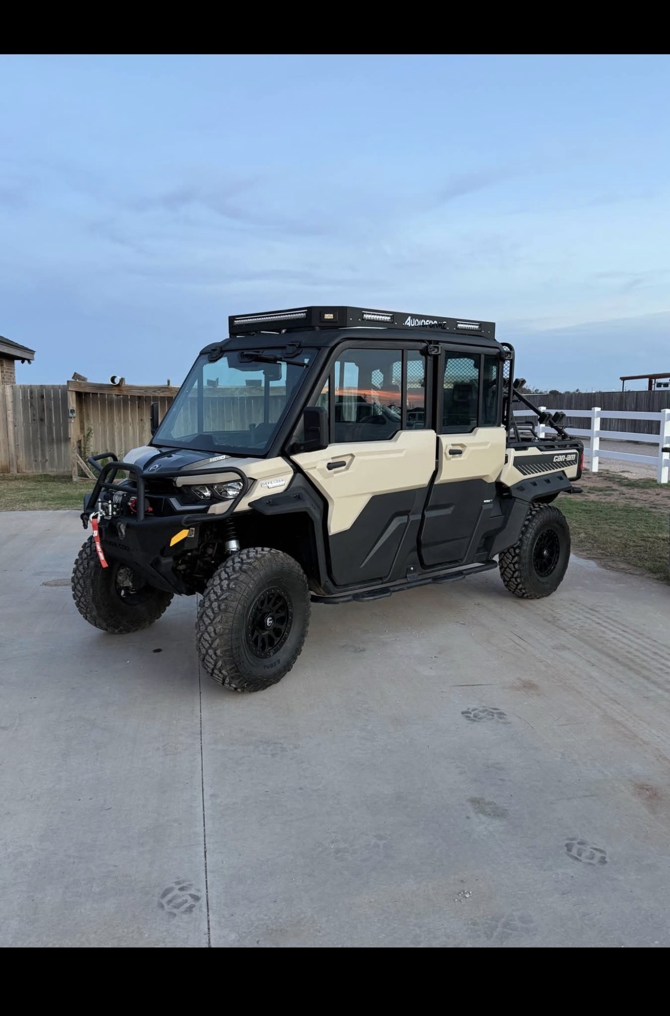 2024 Can-Am DEFENDER MAX LIMITED HD10 in midland TX
