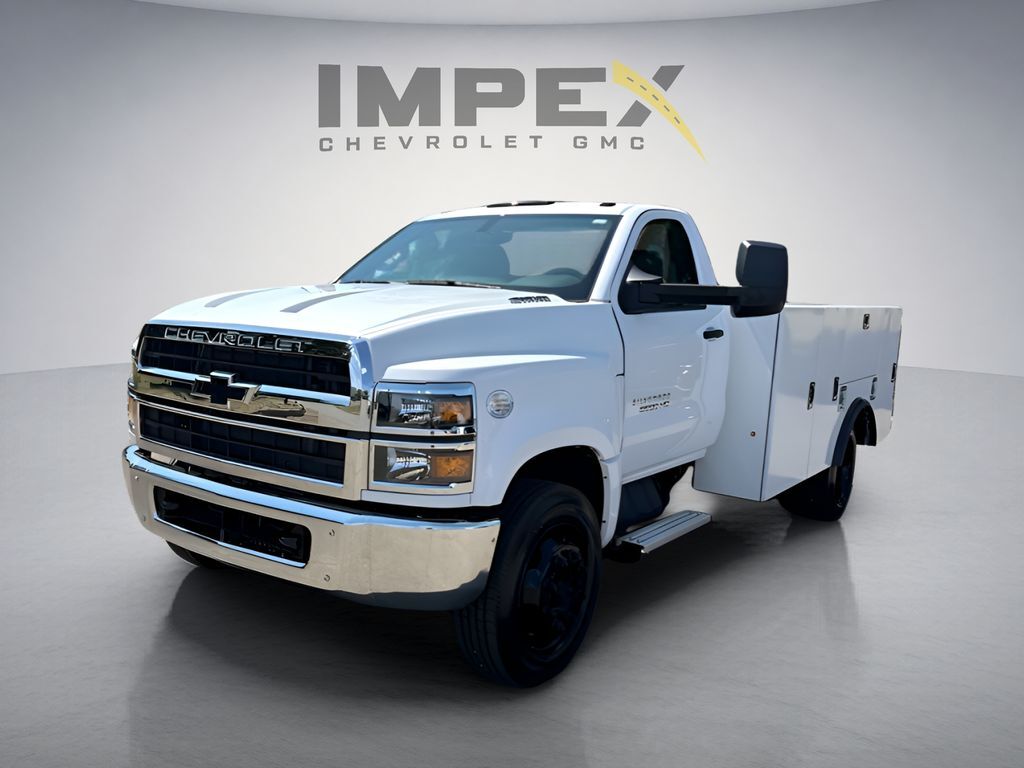 2024 CHEVROLET Silverado 5500HD in Reidsville, NC