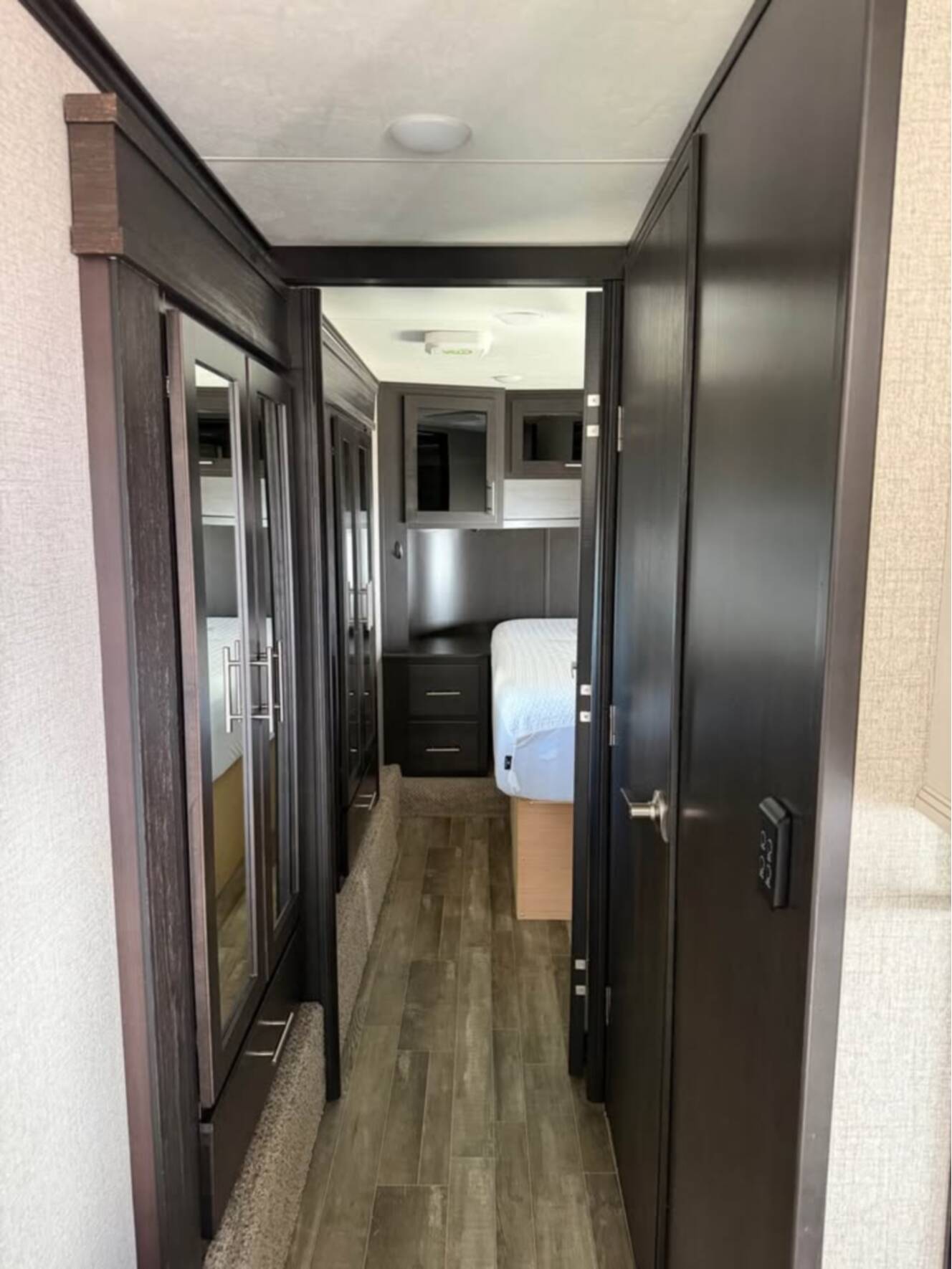 A photo of this 2020 Jayco SEISMIC 4113
