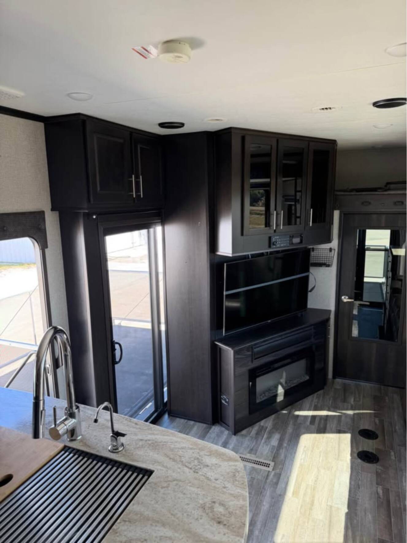 A photo of this 2020 Jayco SEISMIC 4113