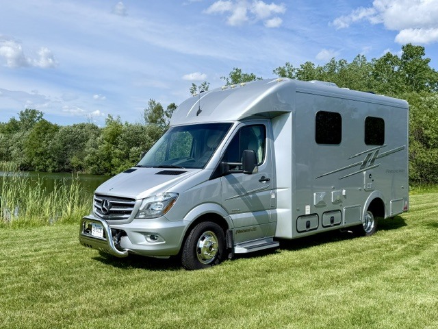 2016 Pleasure Way PLATEAU XL WIDEBODY RV