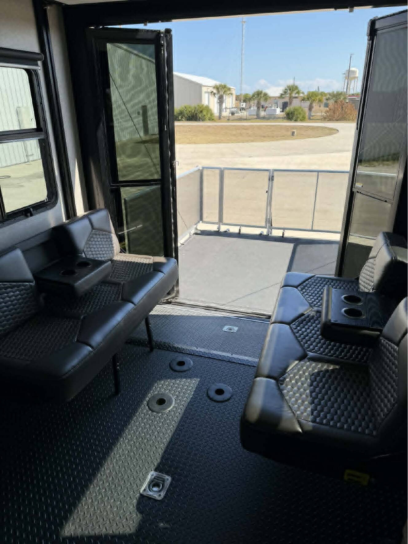 A photo of this 2020 Jayco SEISMIC 4113