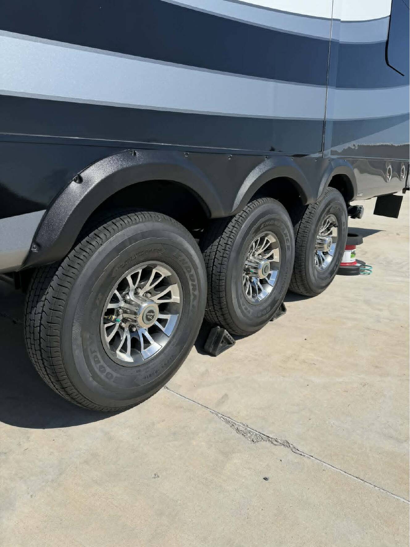 A photo of this 2020 Jayco SEISMIC 4113