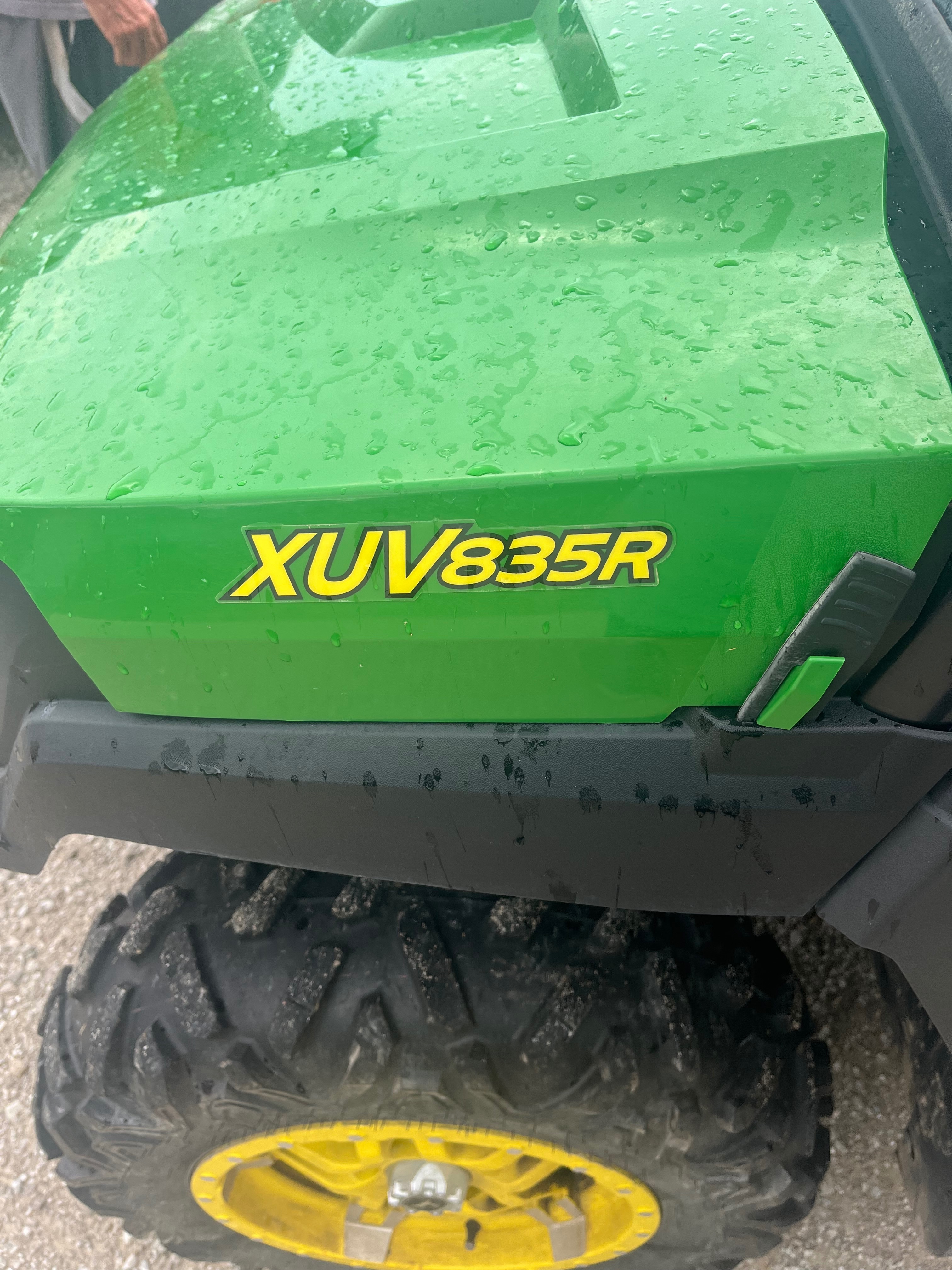 2023 John Deere GATOR XUV835R BASE in silex MO