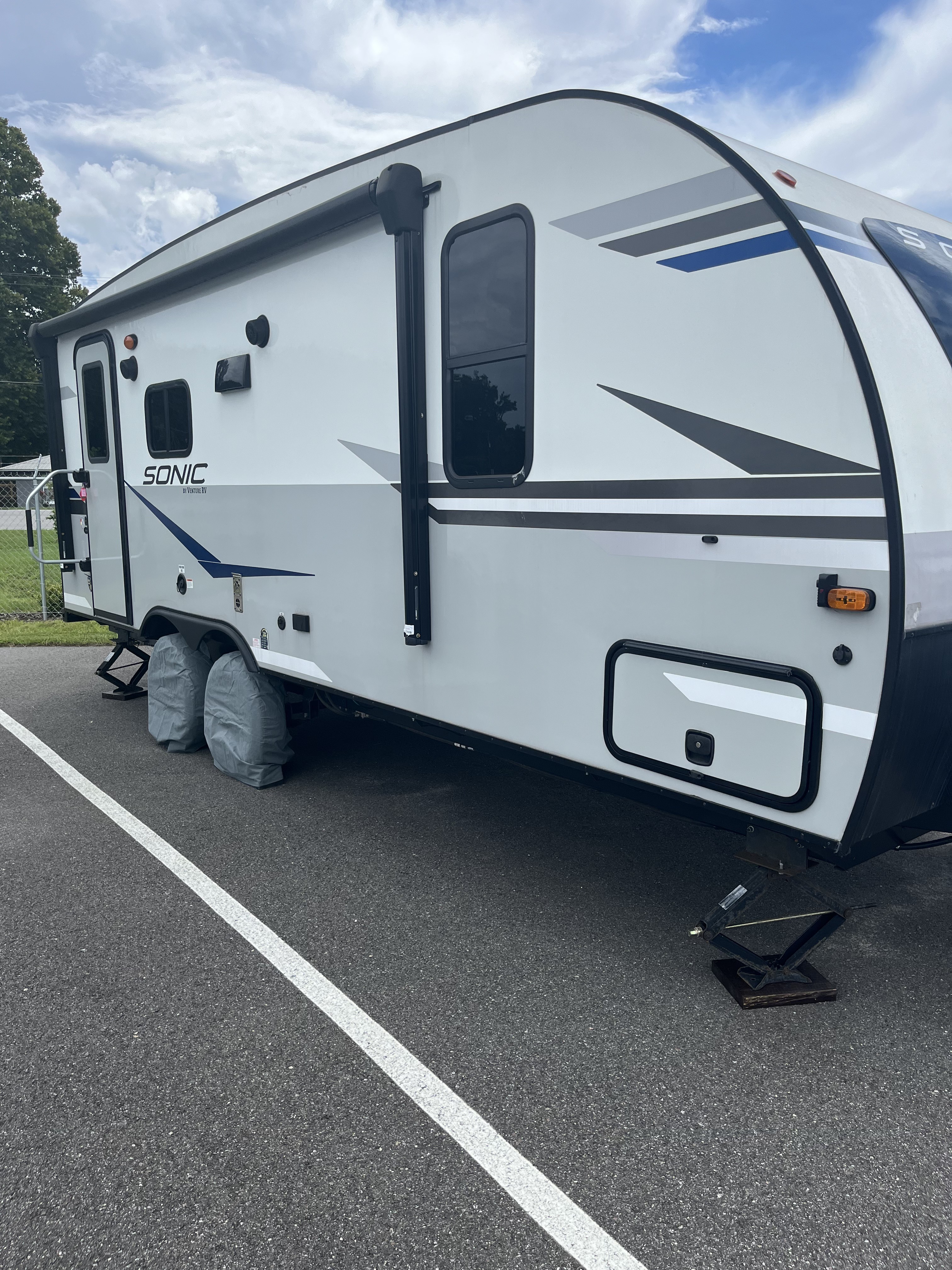 2022 Venture Rv SONIC 211VRB in lady lake FL
