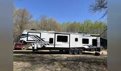 2022 Keystone FUZION 428 RV