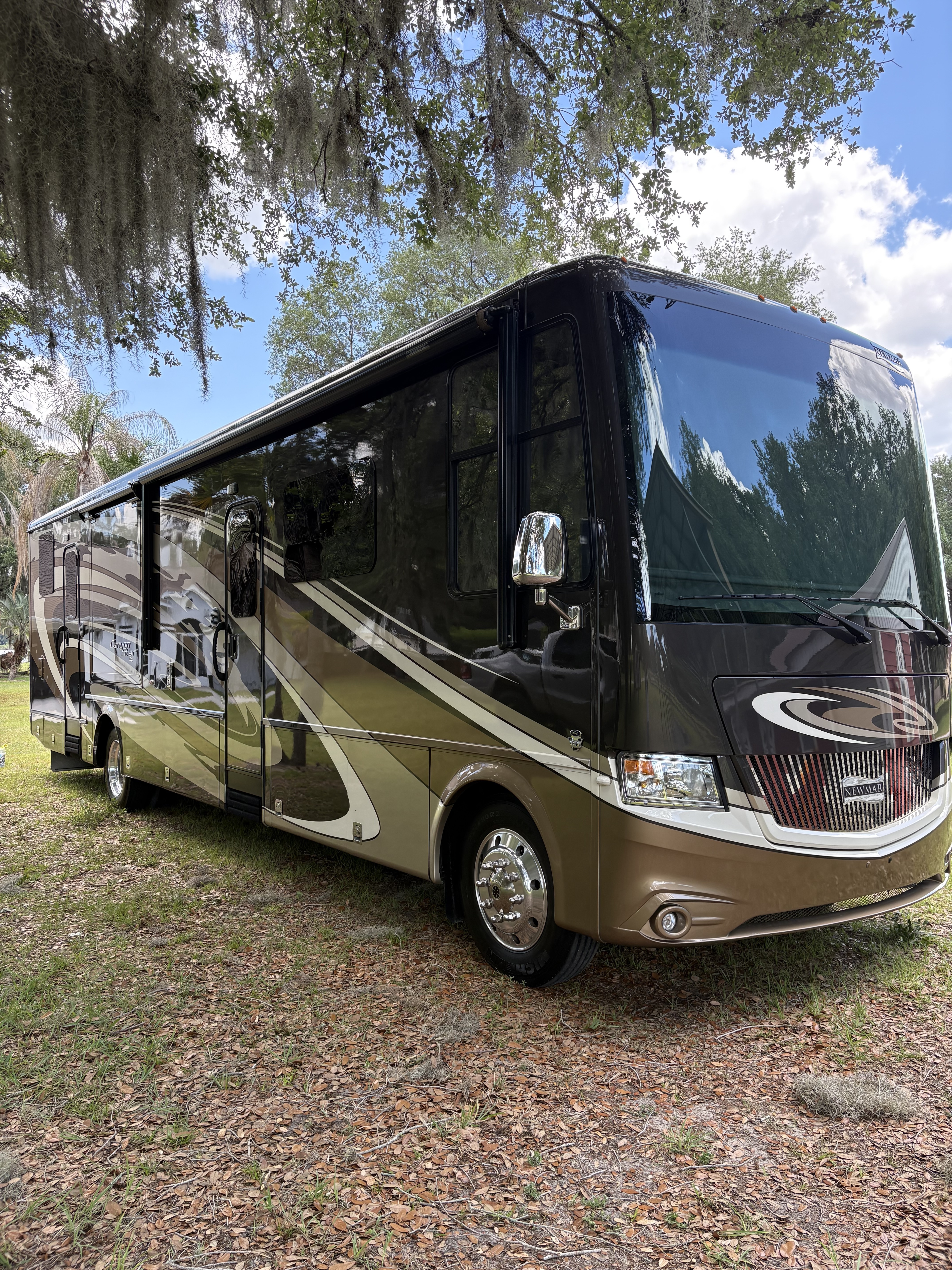 2019 Newmar CANYON STAR 3927 RV