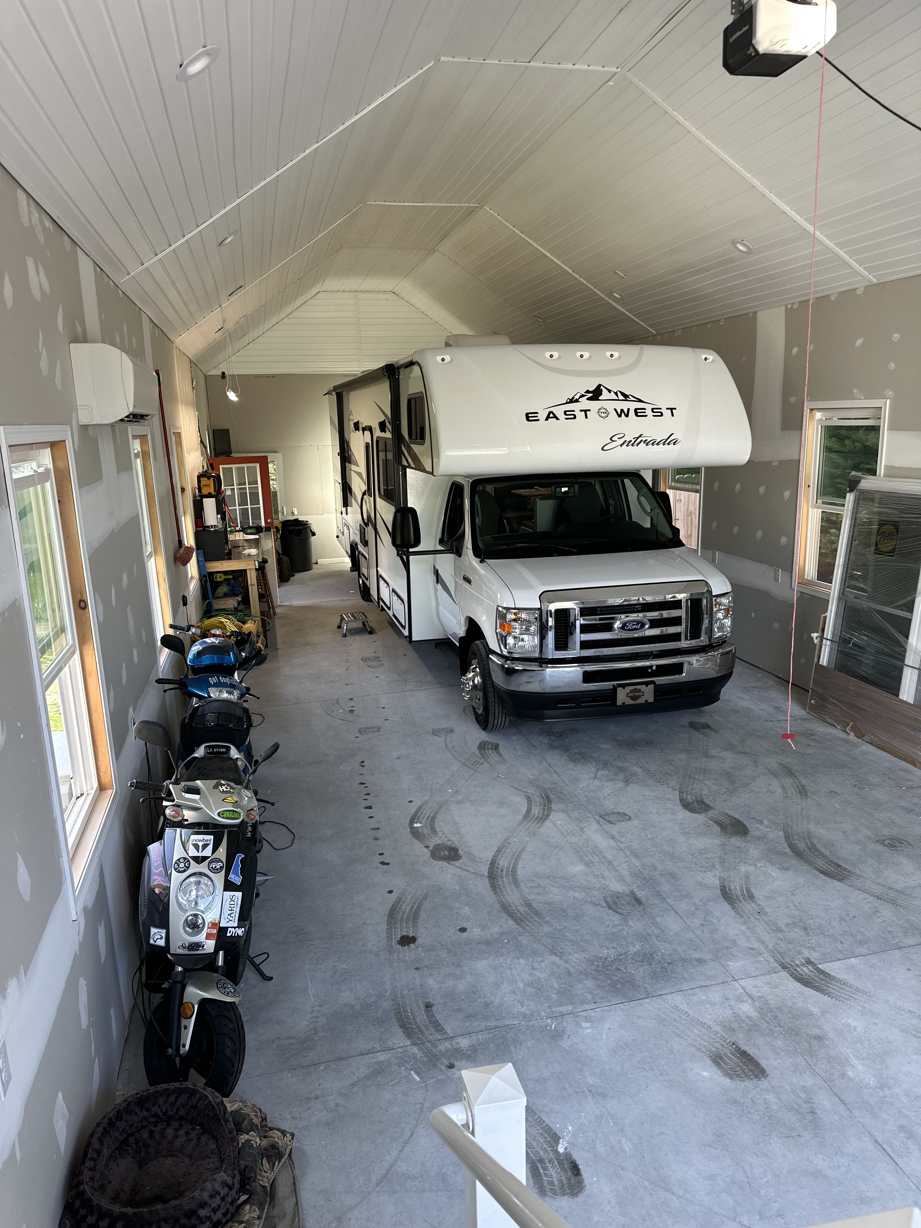 2022 East To West ENTRADA 3100FB in harbeson DE