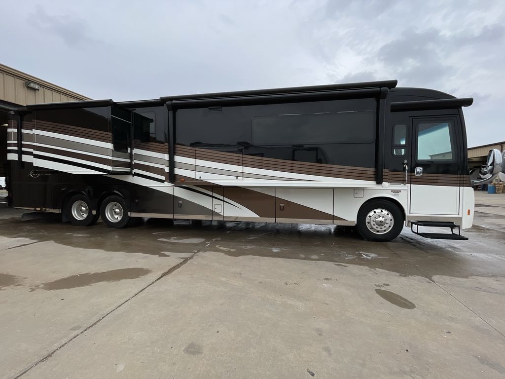 2017 Winnebago ELLIPSE 42QD in lubbock TX