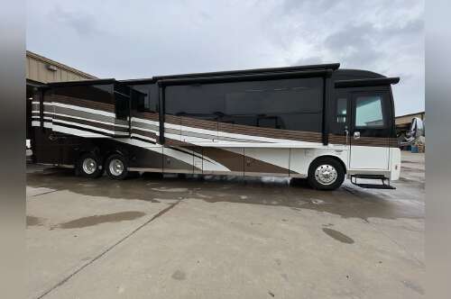 2017 Winnebago ELLIPSE 42QD in lubbock TX