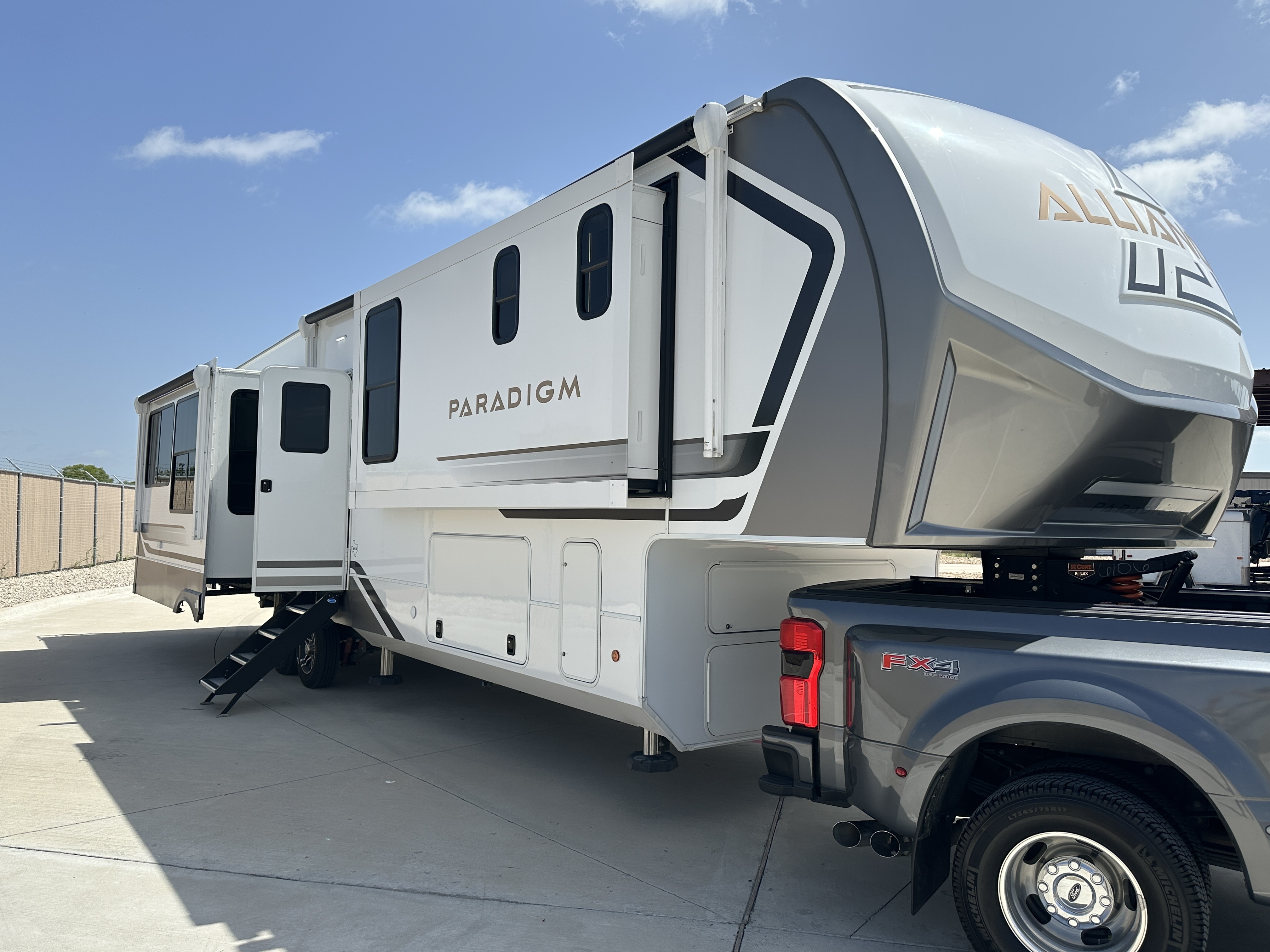 2025 Alliance Rv PARADIGM 370FB RV