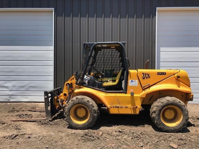 1998 JCB 520 in Van Alstyne, TX