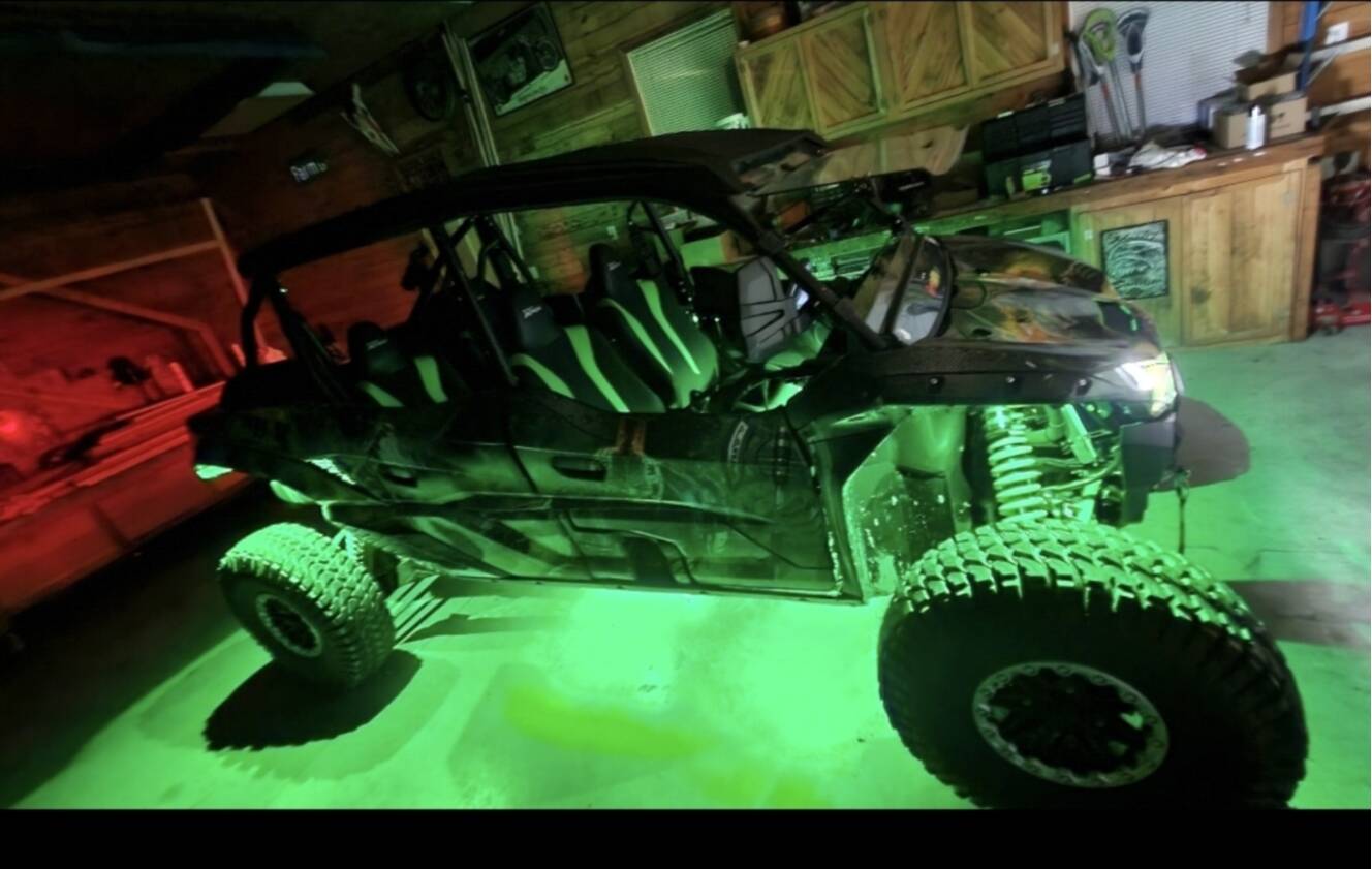 A photo of this 2023 Kawasaki TERYX KRX4 1000 SE