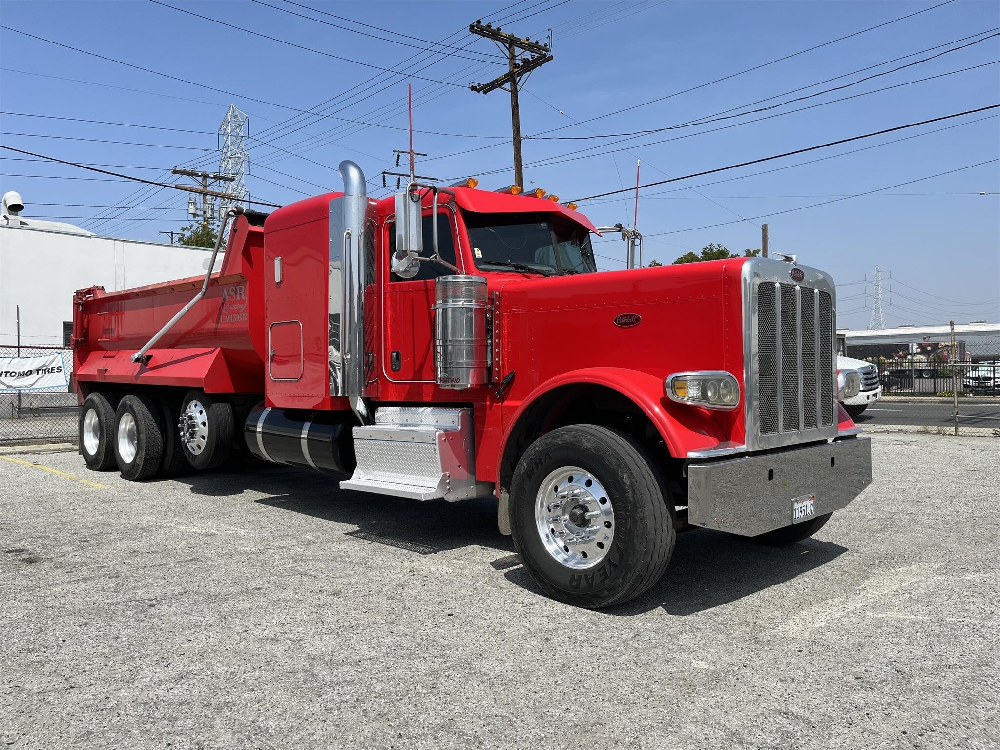 2013 PETERBILT 389 in Palos Verdes Peninsula, CA