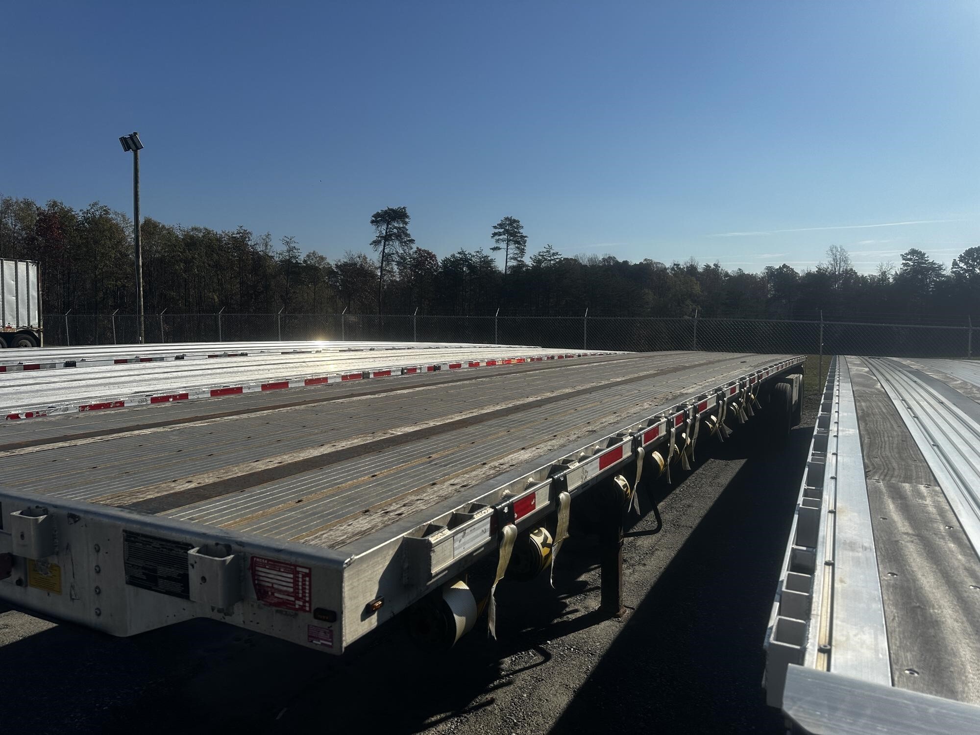 2017 TRANSCRAFT 48' X 102" X COMBO FLATBED in Rustburg, VA