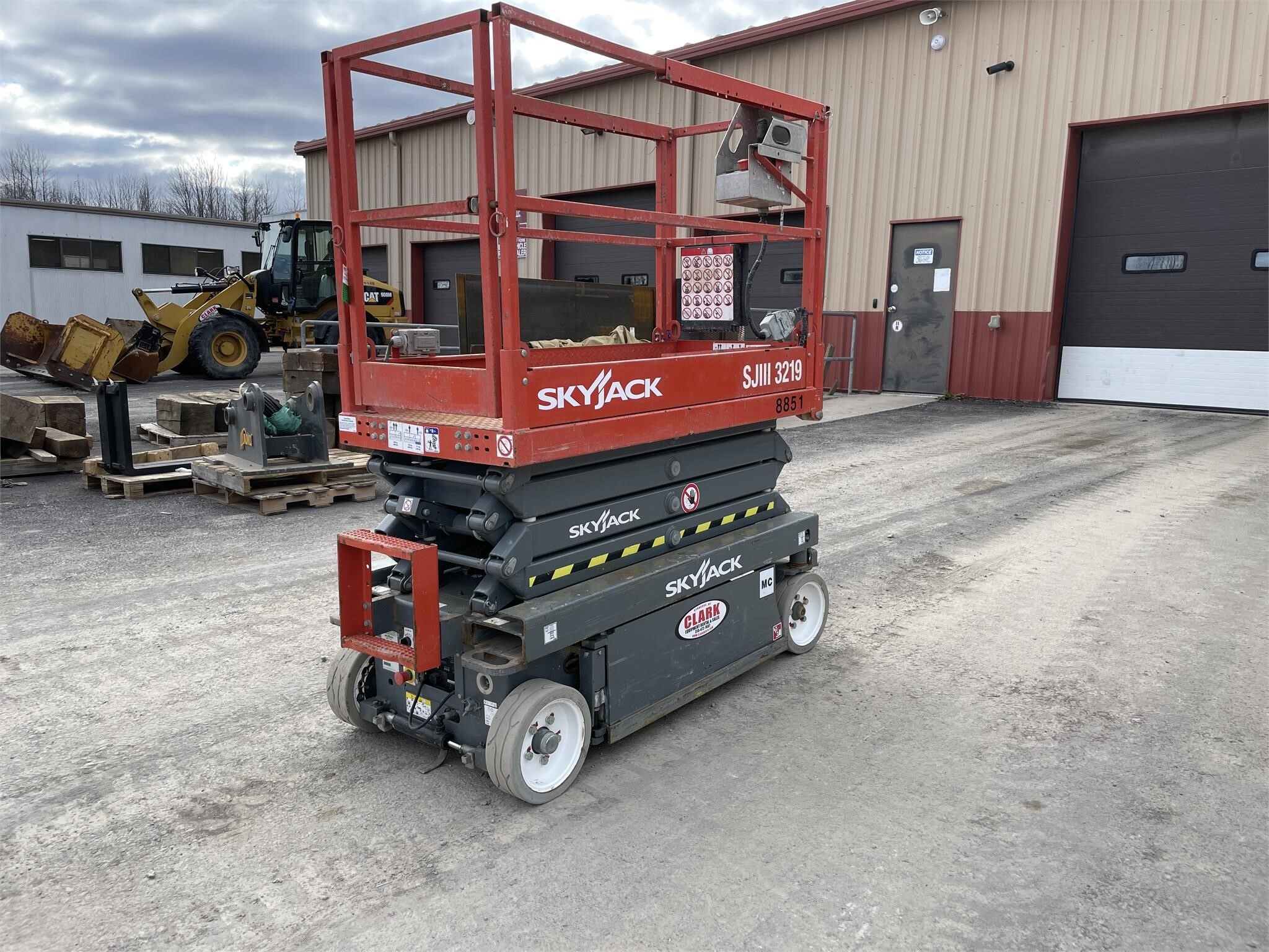 2016 SKYJACK SJ3219 in Canastota, NY