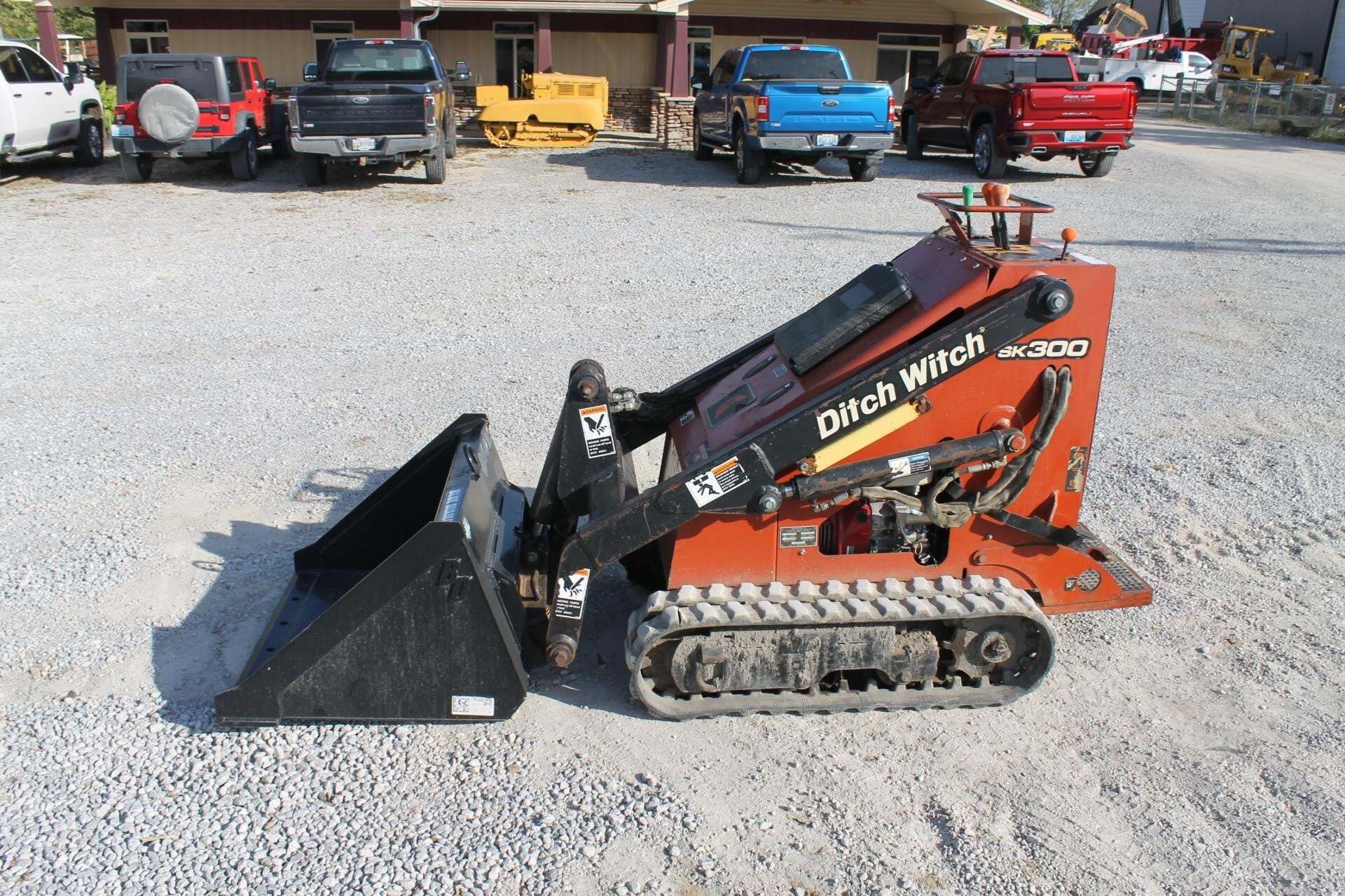 2004 DITCH WITCH SK300 in Pleasureville, KY