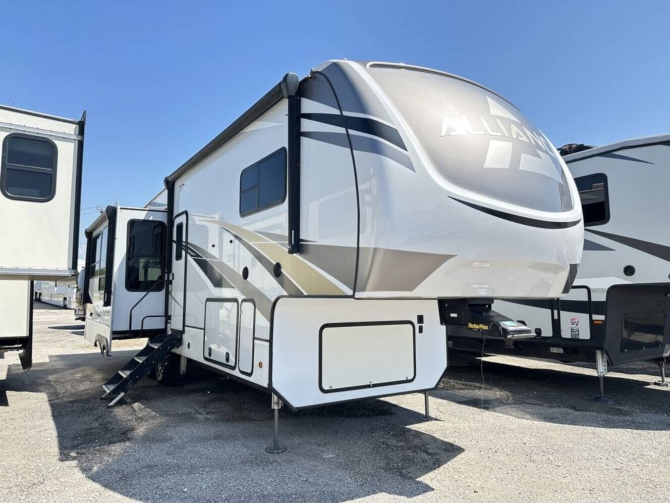 A photo of this 2021 Alliance Rv Paradigm 310RL