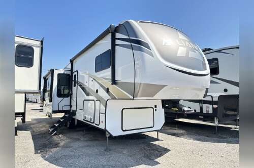 2021 Alliance Rv Paradigm 310RL in weatherford TX