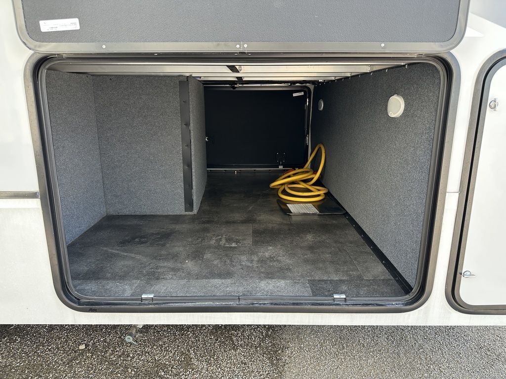 2021 Alliance Rv Paradigm 310RL in weatherford TX