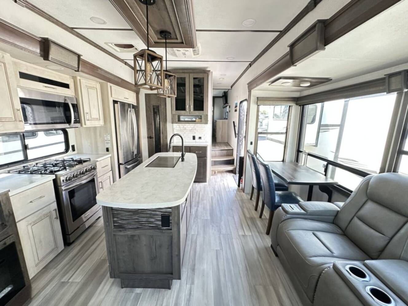 A photo of this 2021 Alliance Rv Paradigm 310RL