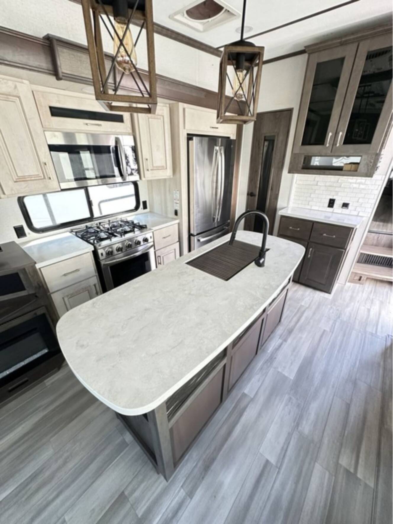 A photo of this 2021 Alliance Rv Paradigm 310RL