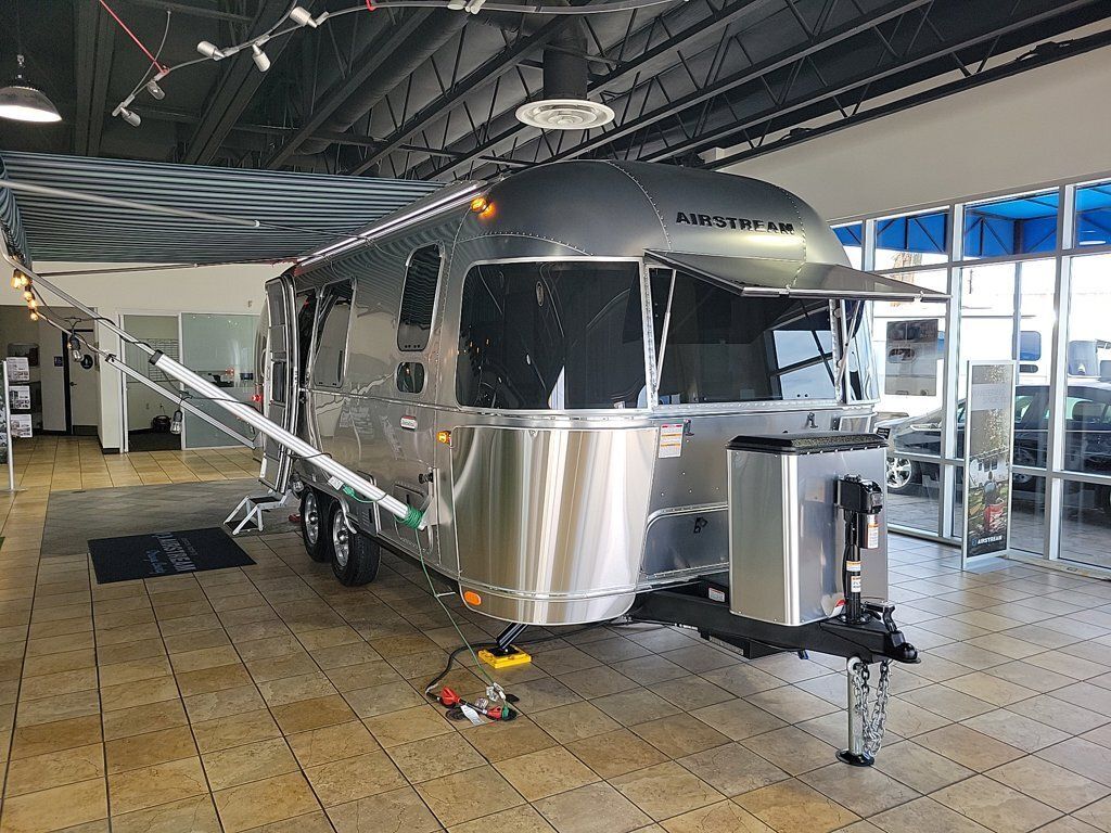 2026 Airstream International 23FB Twin in midway city CA