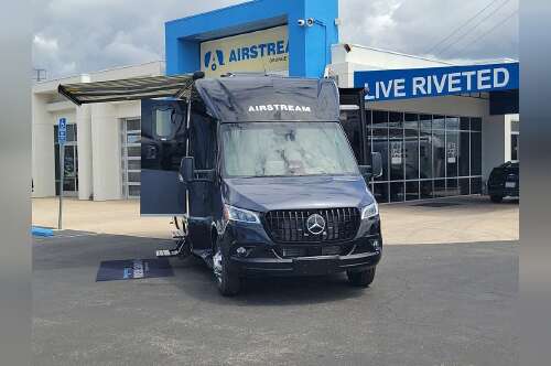 2026 Airstream Atlas Tommy Bahama in midway city CA