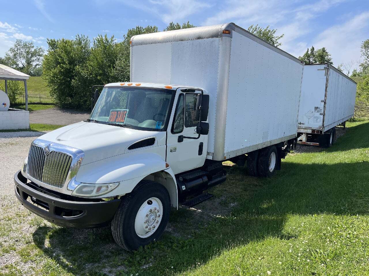 2008 INTERNATIONAL 4300 20ft in Charleston, WV
