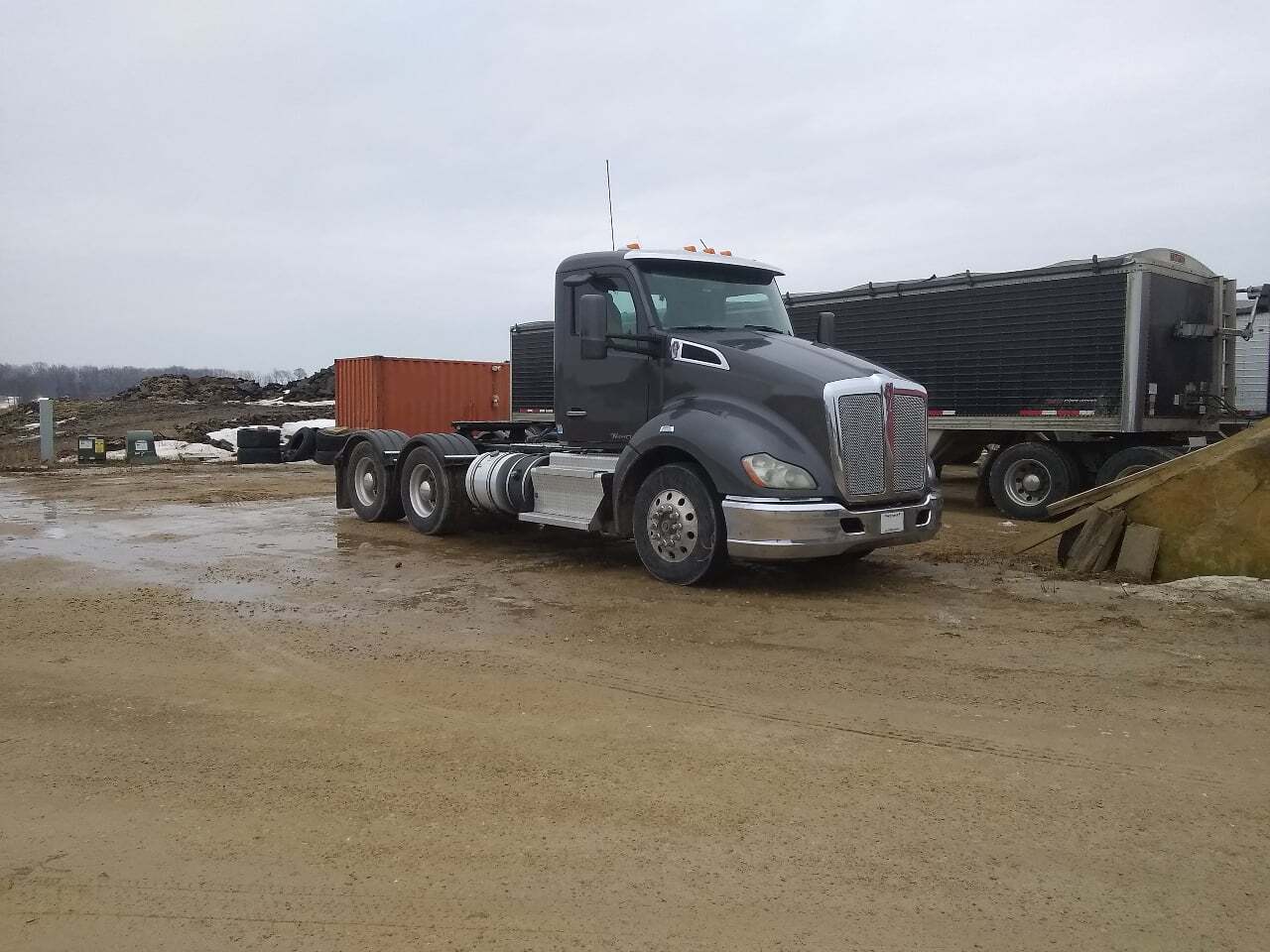 2015 KENWORTH T680 in Madison, WI