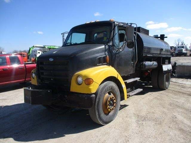 2005 STERLING L7500 in Caledonia, NY