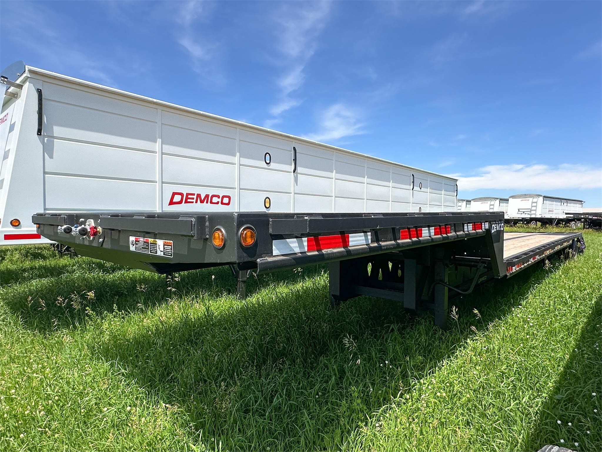 2027 DEMCO DROP DECK in Henderson, IA
