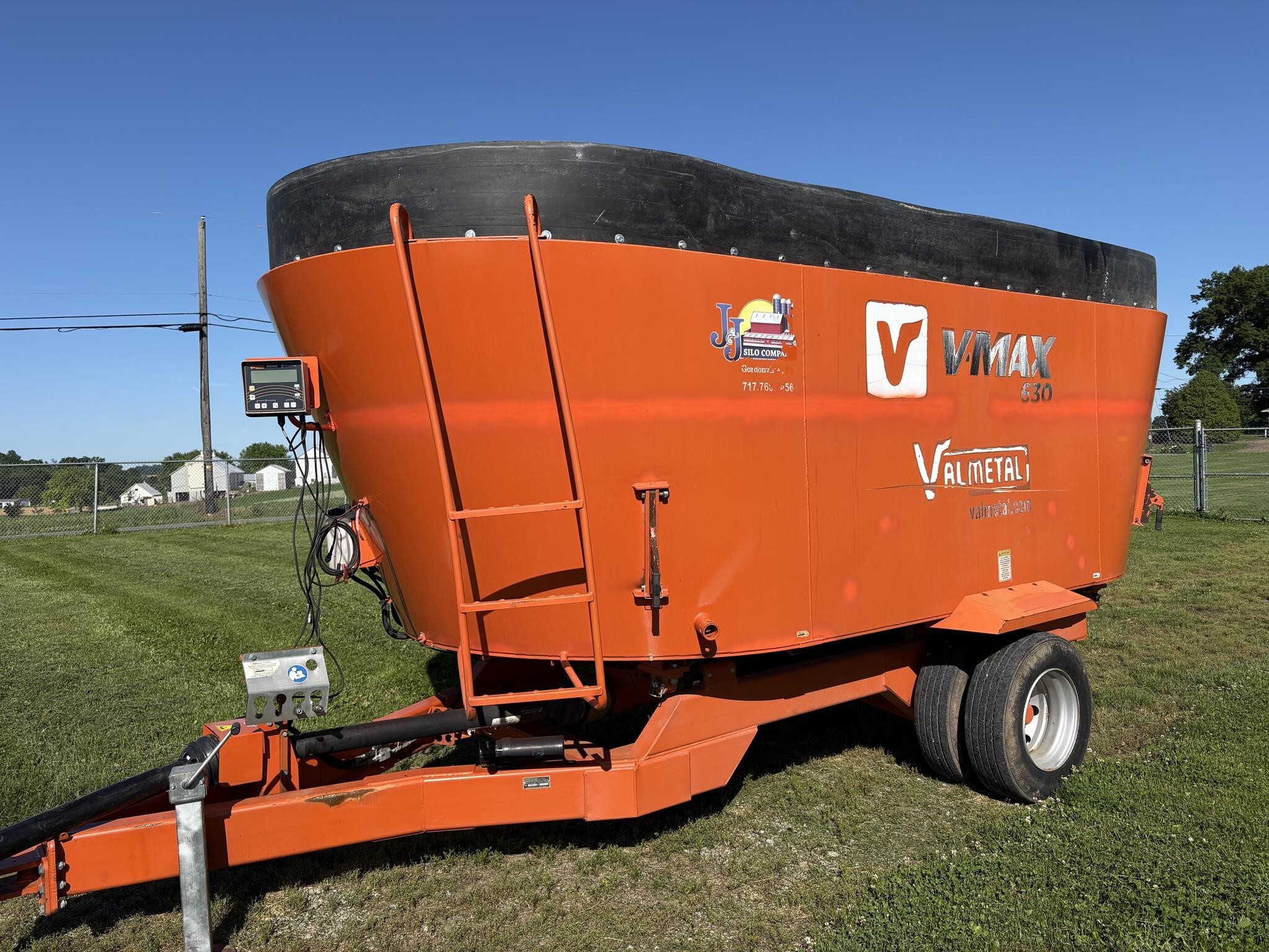 2017 VALMETAL V-MAX 630 in Quarryville, PA