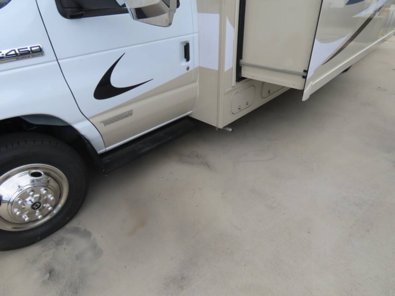 A photo of this 2026 Winnebago Minnie Winnie 31K