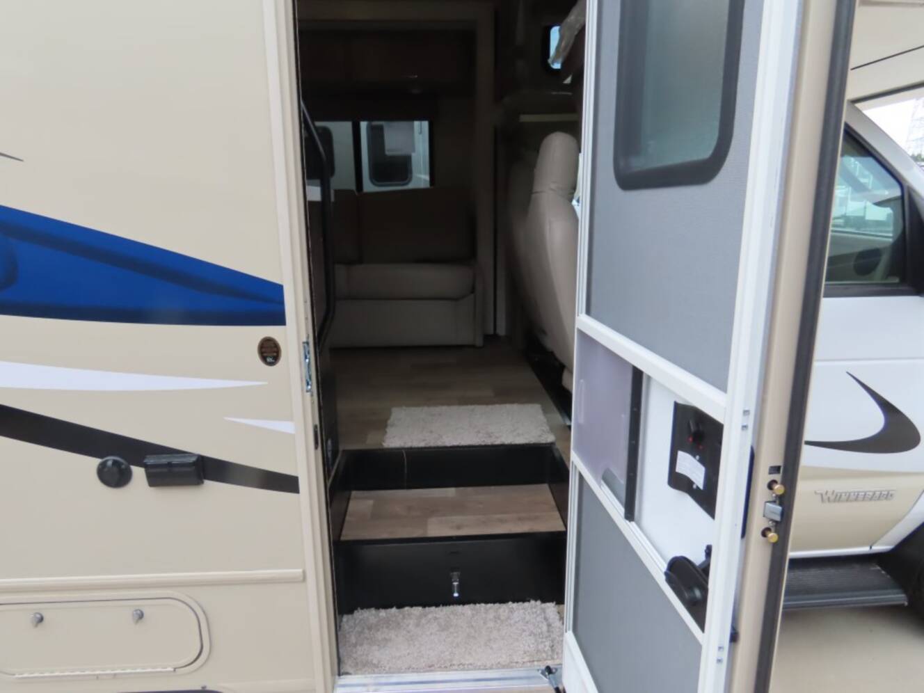 A photo of this 2026 Winnebago Minnie Winnie 31K