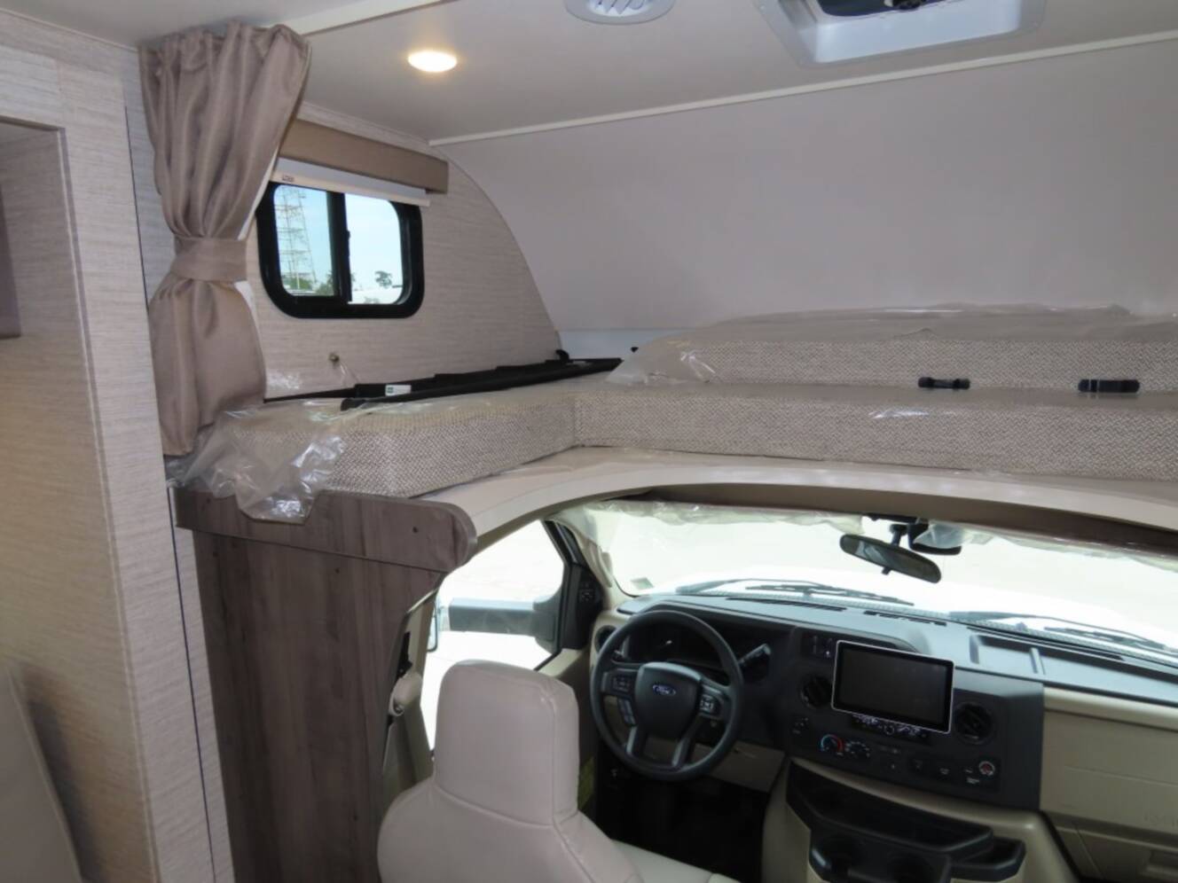 A photo of this 2026 Winnebago Minnie Winnie 31K
