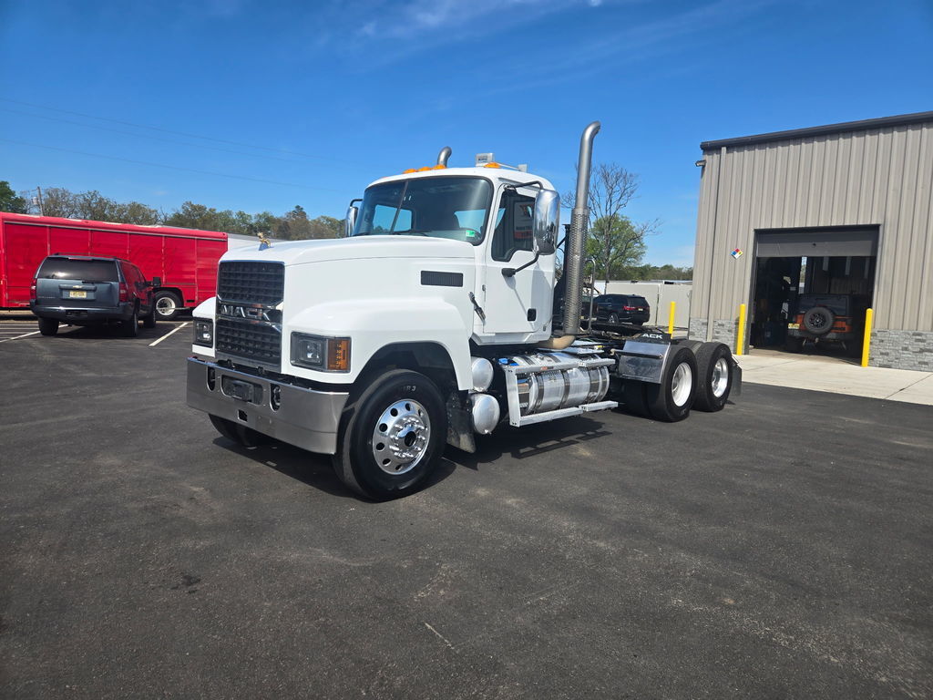 2023 MACK PINNACLE PI64T in Rice, MN