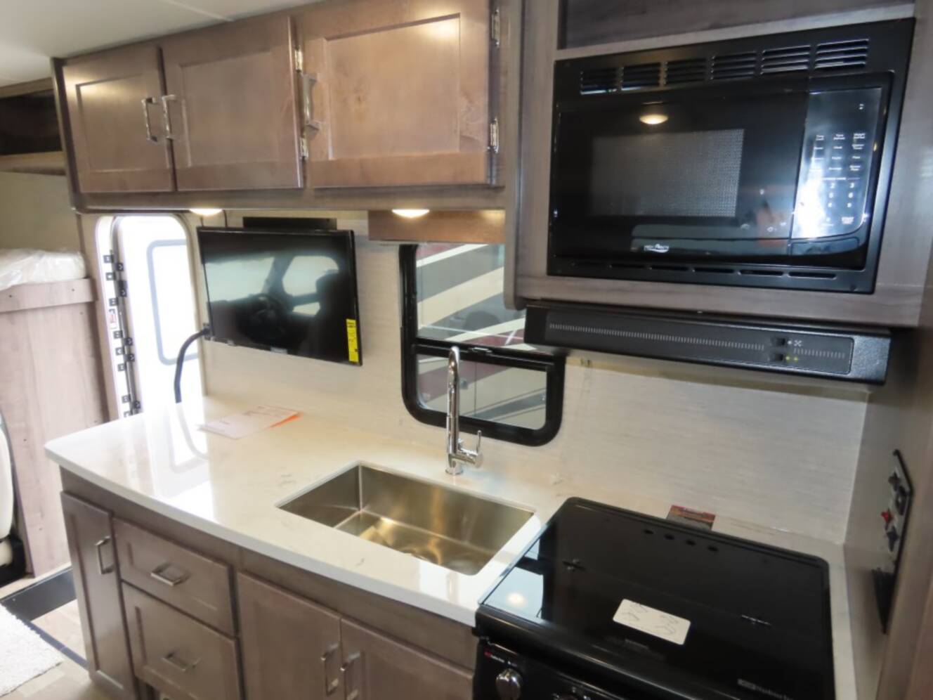 A photo of this 2026 Winnebago Minnie Winnie 31K
