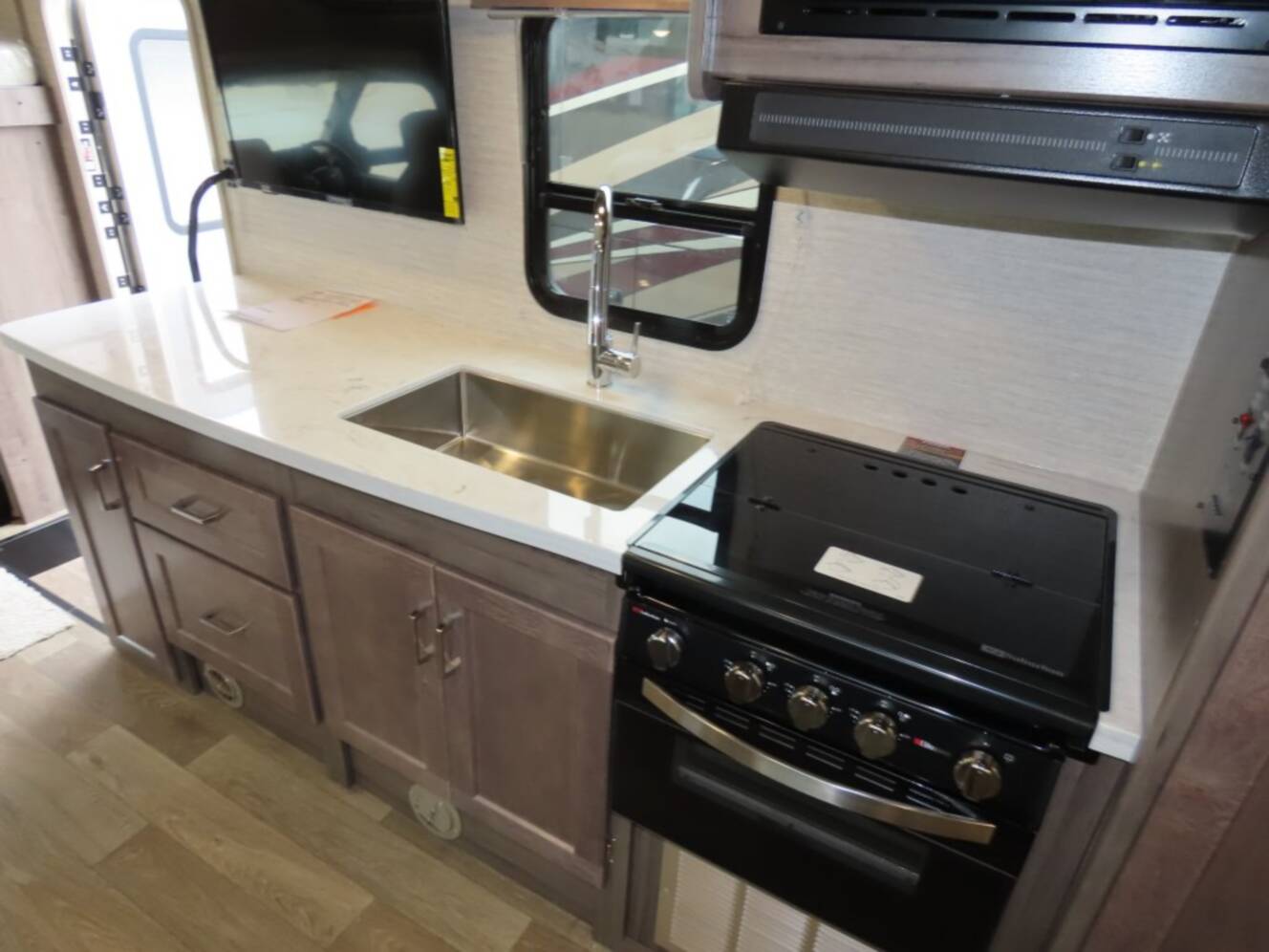 A photo of this 2026 Winnebago Minnie Winnie 31K