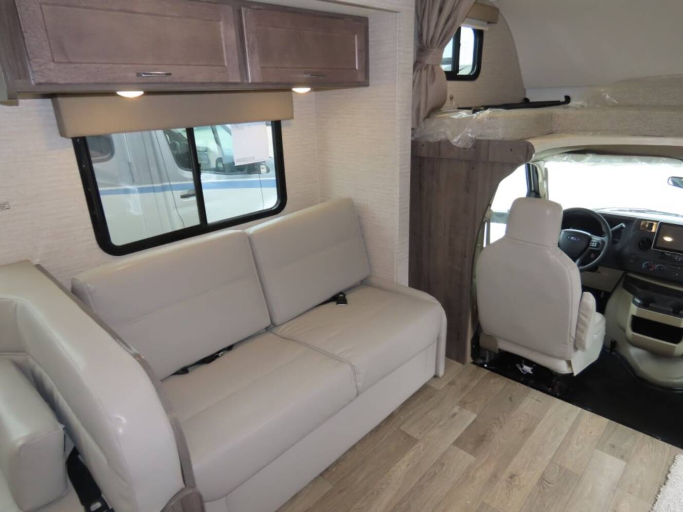 A photo of this 2026 Winnebago Minnie Winnie 31K