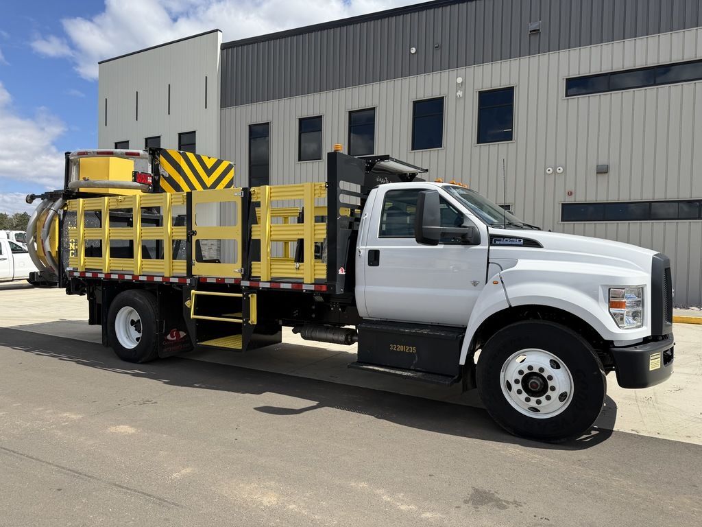 2022 FORD F650 SUPER DUTY ATTENUATOR in Rice, MN