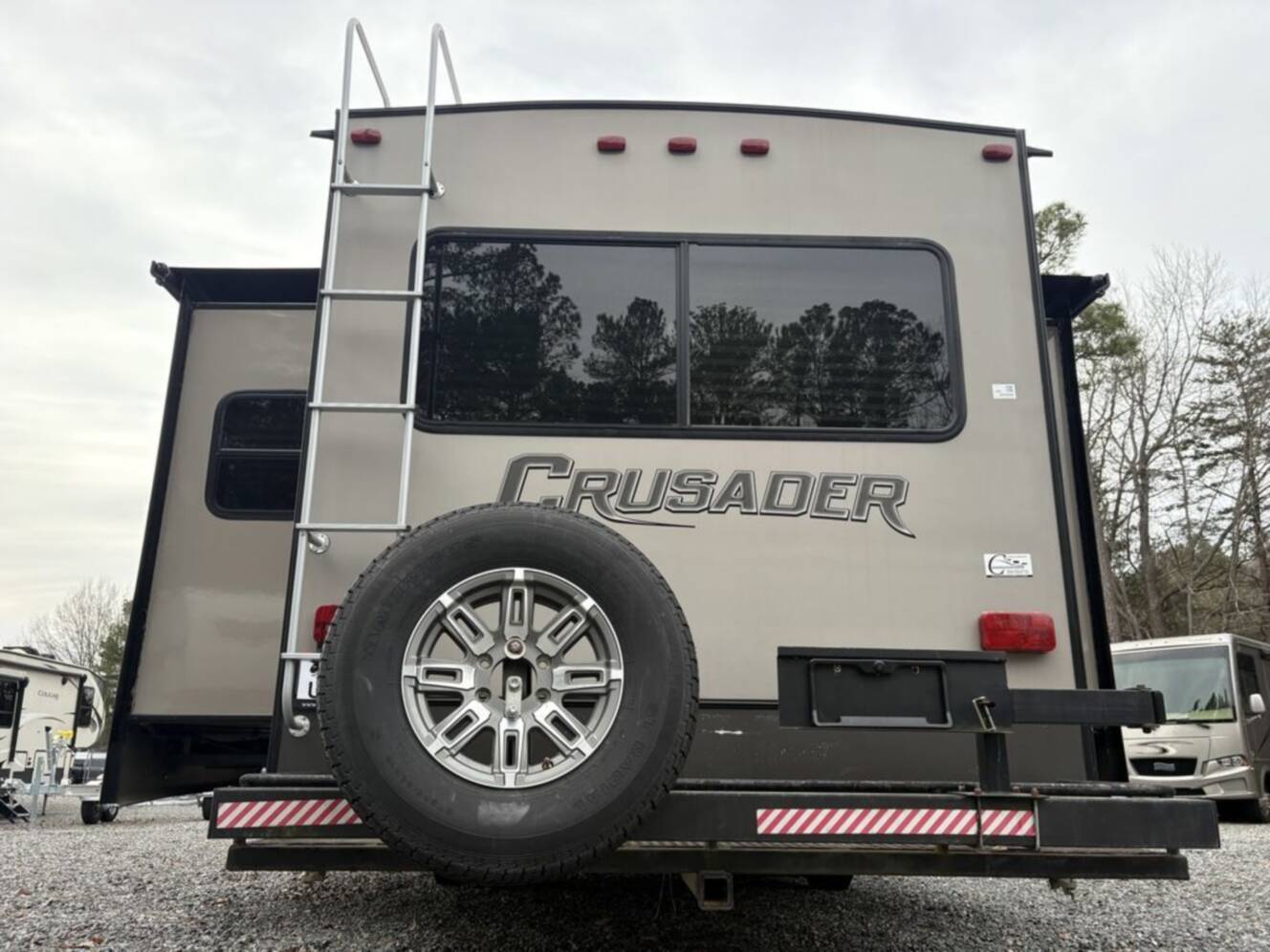 A photo of this 2015 Prime Time Crusader 295RST